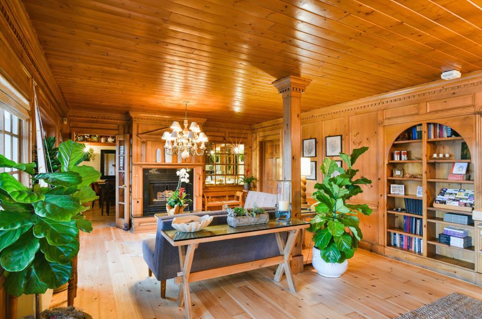 Inn On Summerhill Summerland Bagian luar foto