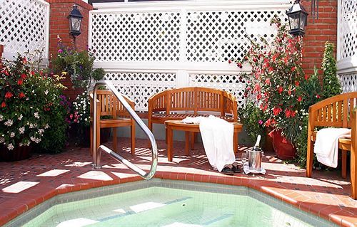 Inn On Summerhill Summerland Bagian luar foto